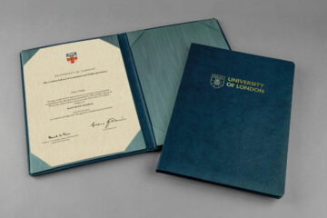 25530 University of London_Blue_no border_LCH_172x268mm
